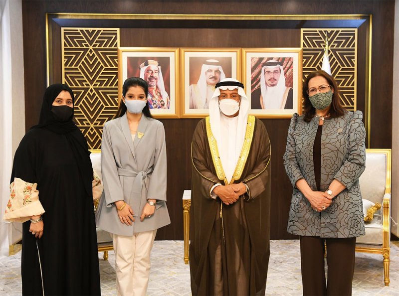 الصالح: حصد أبناء البحرين للمناصب القيادية العربية يؤكد نجاح الإستراتيجيات الوطنية للنهوض بالشباب والناشئة