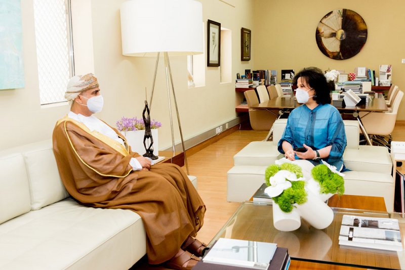 معالي الشيخة مي آل خليفة تستقبل السفير العماني لدى المملكة