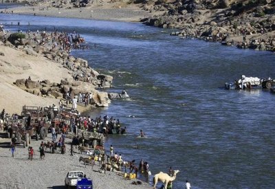 مصابة ومقيدة الأيدي.. جثث تطفو على نهر بين السودان وإثيوبيا
