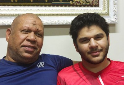 "أحمد" يتحدى السرطان متخرجًا من الثانوية وعينه على هندسة الطيران