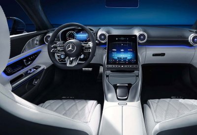 نظرة حصرية على مقصورة سيارة SL الجديدة من مرسيدس–AMG​