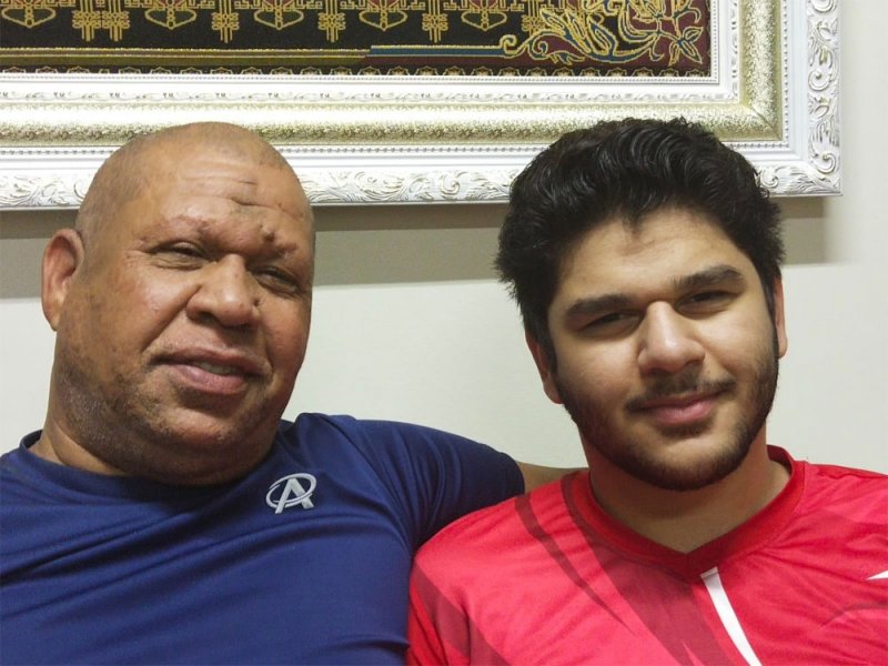 "أحمد" يتحدى السرطان متخرجًا من الثانوية وعينه على هندسة الطيران