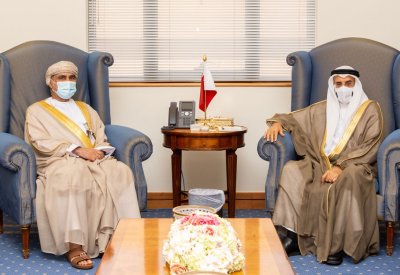 العلاقات البحرينية العمانية الراسخة شاهدة على روابط متجذرة بين البلدين والشعبين