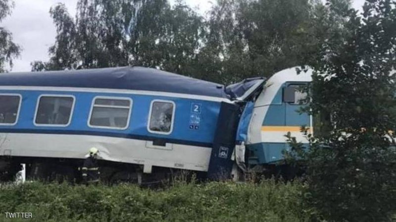 فيديو لتصادم قطارين في التشيك.. قتيلان وعشرات المصابين
