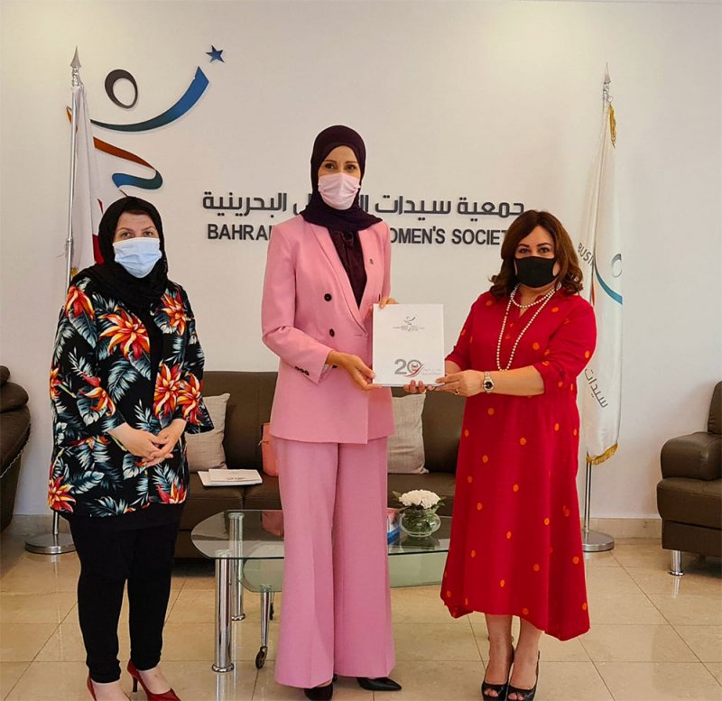 ‏"سيدات الأعمال البحرينية" تبحث التعاون مع الجامعة الملكية للبنات‏