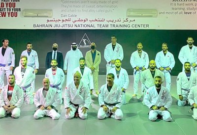سلمان بن محمد يزور تدريبات منتخب الجوجيتسو