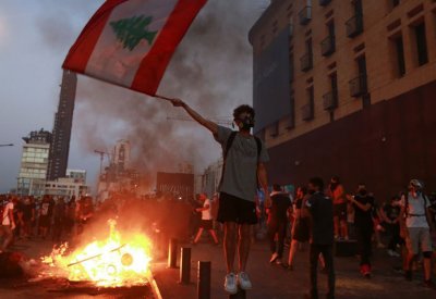 الصليب الأحمر اللبناني: سقوط 84 جريحاً في مظاهرات بيروت