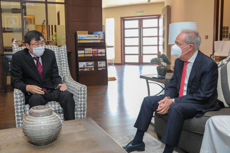رئيس مجلس إدارة بابكو يستقبل السفير الياباني