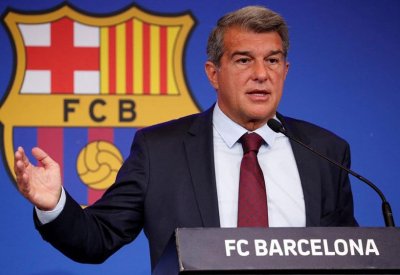 لابورتا: برشلونة أهم من ميسي.. وتجديد عقده مخاطرة