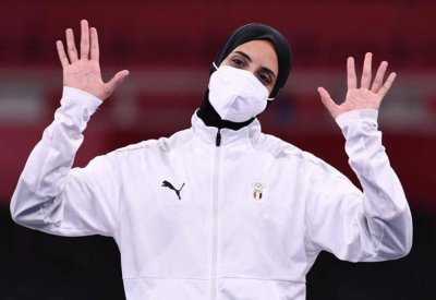 طالبة صيدلة وبطلة من ذهب.. هذه هي فريال عبد العزيز