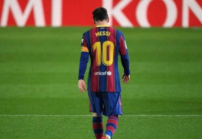 بالتفصيل.. لوائح الليغا التي أبعدت ميسي عن برشلونة