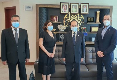 د.ميرزا يناقش تضمين الطاقة المتجددة واشتراطات البناء الأخضر ضمن تصاميم المشاريع وتنفيذها