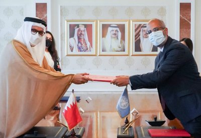 وزير الخارجية والمنسق المقيم لأنشطة الأمم المتحدة بالإنابة لدى البحرين يوقعان إعلان نوايا للتعاون والتنسيق