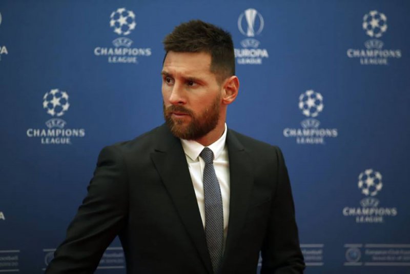 ميسي يراجع عقد باريس.. و3 نقاط تثير الخلاف