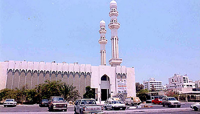 ابنوا مسجدًا في شارع المعارض