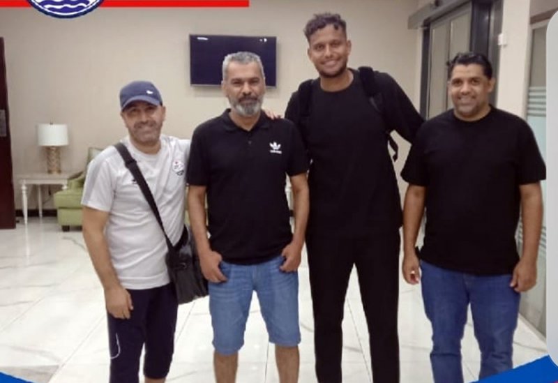 مهاجم فرنسي لكرة سترة