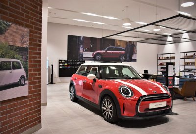 السيارات الأوروبية ترحب بوصول MINI Hatch