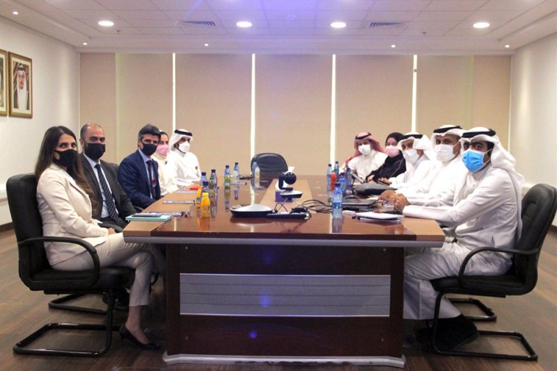 المستشفيات الحكومية تبحث مع معهد الإدارة العامة سُبل التعاون المشترك