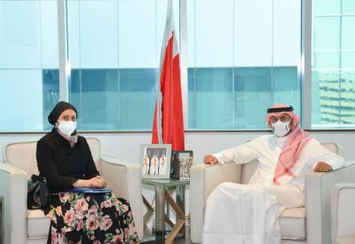 وزير الصناعة والتجارة والسياحة يستقبل سفيرة مملكة البحرين المعينة لدى مملكة تايلند