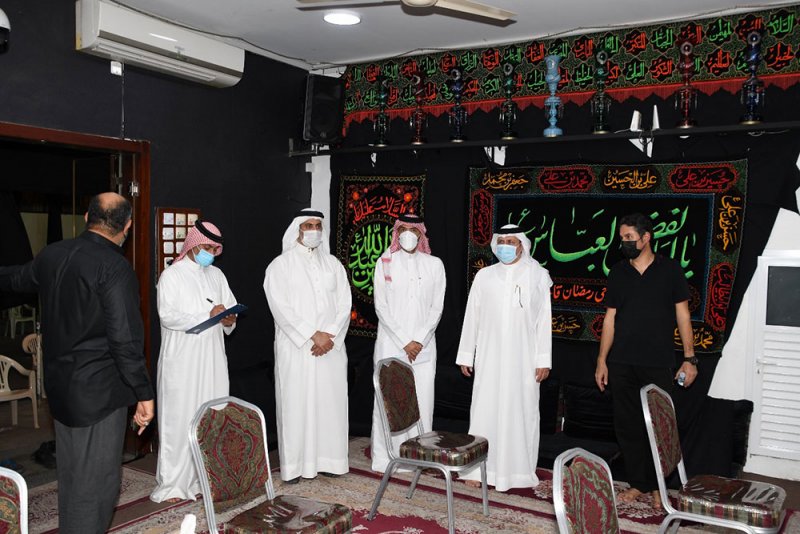 نائب محافظ المحرق يزور المآتم ويطلع على الجهود التنظيمية