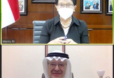 وزيرة خارجية إندونيسيا تجتمع مع سفير البحرين بمناسبة انتهاء فترة عمله