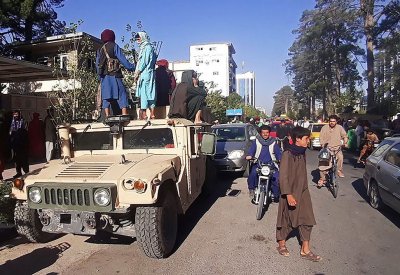 بريطانيا: أفغانستان تتجه للحرب الأهلية.. والقاعدة قد تعود