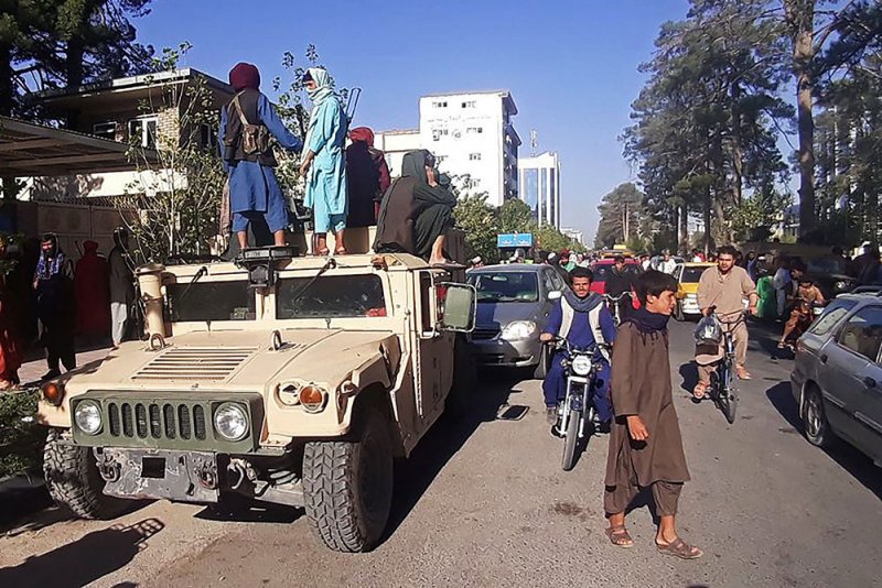 بريطانيا: أفغانستان تتجه للحرب الأهلية.. والقاعدة قد تعود