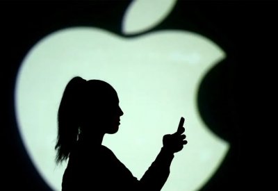 تغريم أبل 300 مليون دولار بسبب ميزة في هواتف آيفون