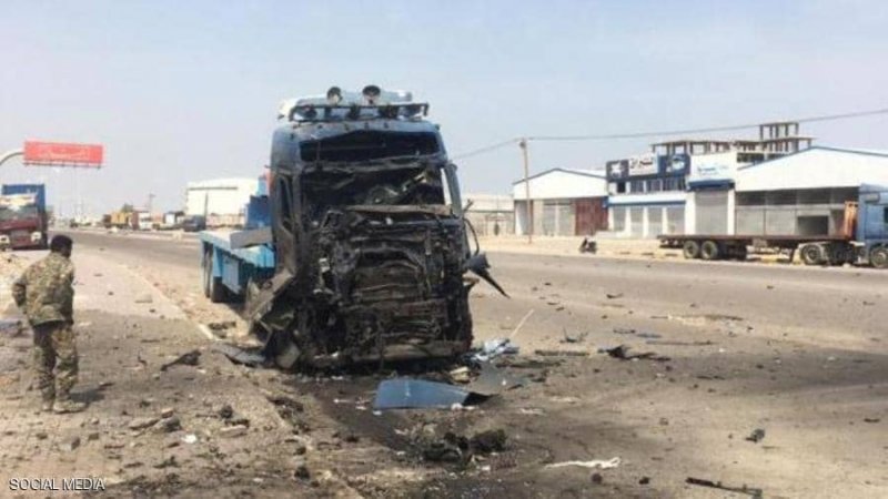 اليمن.. نجاة قائد أمني من انفجار سيارة مفخخة