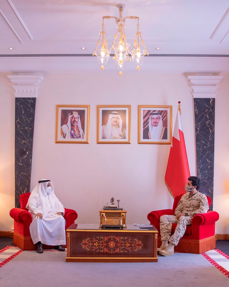 ناصر بن حمد يستقبل سفير مملكة البحرين لدى جمهورية إندونيسيا