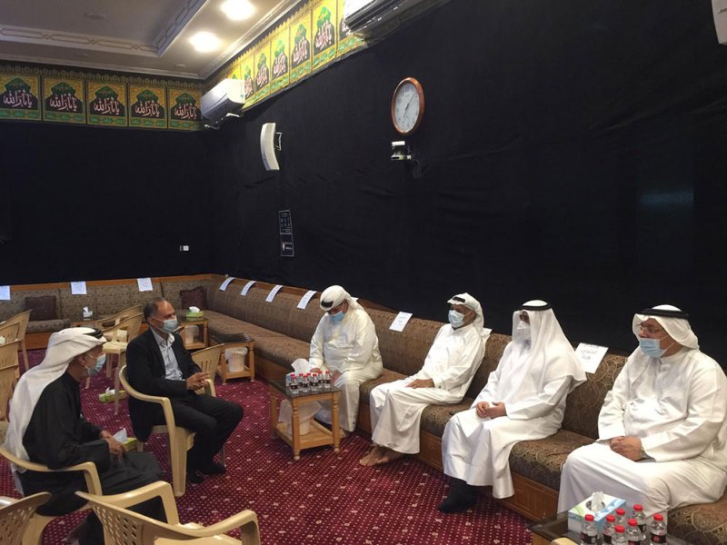 الدوسري يزور المآتم بدار كليب ويثمن التزامهم بقرارات فريق البحرين لمجابهة كورونا