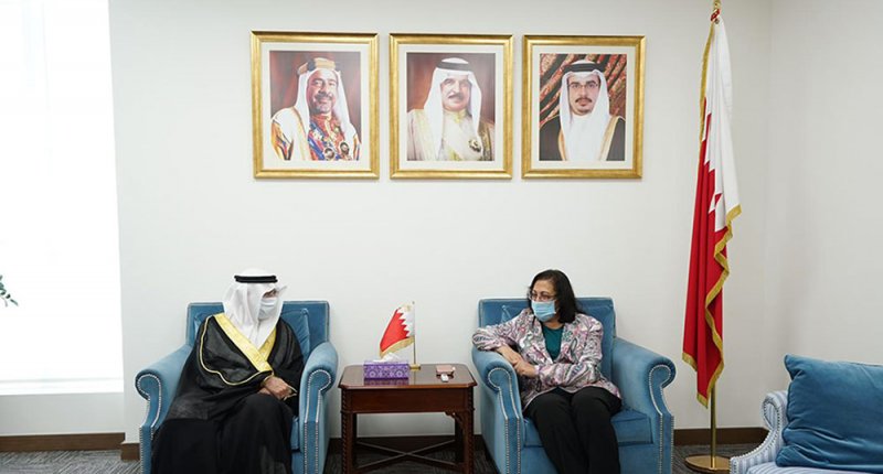 وزيرة الصحة تستقبل سفير مملكة البحرين لدى الصين