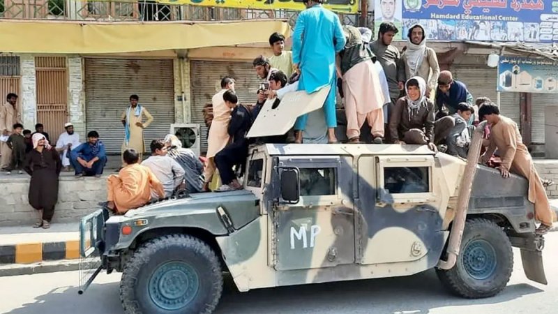 حركة طالبان تعلن "عفواً عاماً" عن كل موظفي الدولة