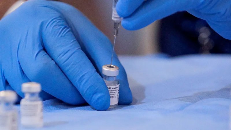 فايزر تقدم بيانات للتدليل على فعالية الجرعة الثالثة من لقاح كورونا