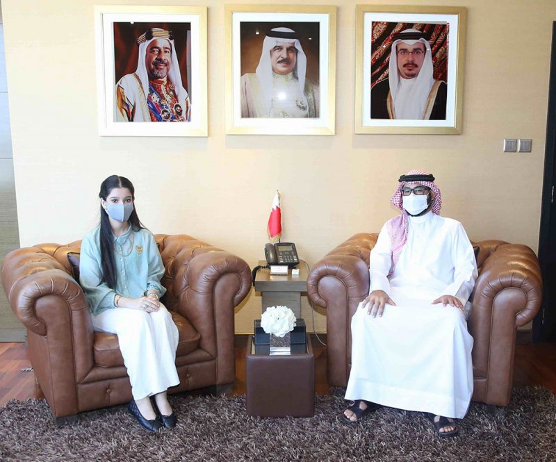 المؤيد يستقبل الطالبة رتاج العباسي رئيسة البرلمان العربي للطفل