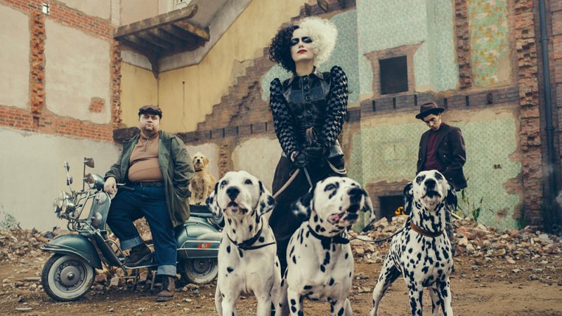 عودة النجمة إيما ستون بجزء جديد من Cruella