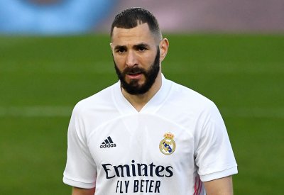 ريال مدريد يستعد لتحصين بنزيما