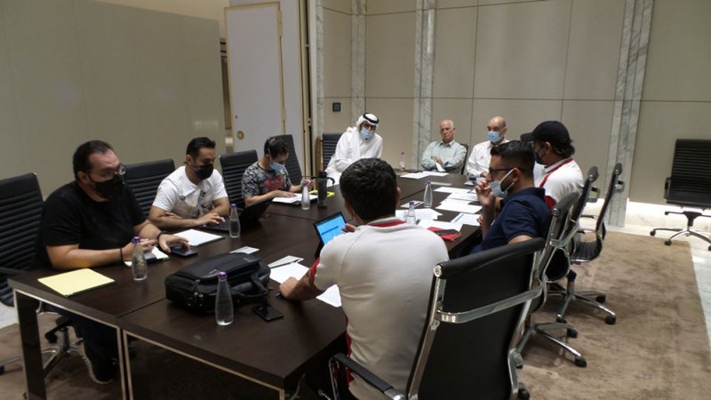 وفد اتحاد السيارات يبدء أولى زياراته التدريبية لرؤساء الفرق المنظمة بجدة