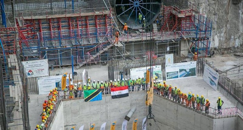 مصر تركب توربينات لتوليد الطاقة بسد عملاق في تنزانيا