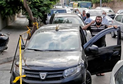 بعد البنزين أتى دور المياه.. لم يبق سوى الهواء في لبنان