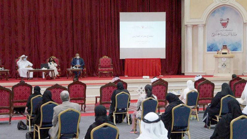 الإعلان قريباً عن خدمة التسجيل للدراسة بنظام الحضور.. وتحويل المتبقين إلى التعلم عن بعد تلقائياً