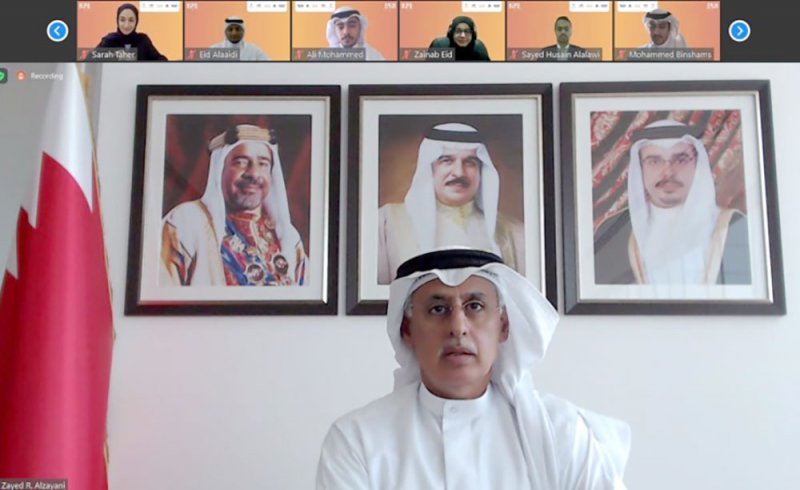 وزير الصناعة والتجارة والسياحة يلتقي الدفعة الثالثة من برنامج هايبو يوث للقيادات الشبابية