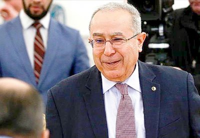 وزير خارجية الجزائر يزور تونس للمرة الثالثة