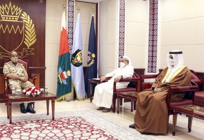 القائد العام لقوة الدفاع يستقبل رئيس المجلس الأعلى للصحة ووزير المالية والاقتصاد الوطني
