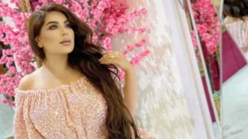 يوم سقطت كابل.. هكذا تنكرت وفرّت أشهر مغنية أفغانية