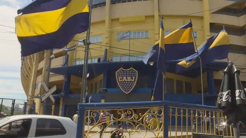 الأرجنتين تسمح للجماهير بحضور مباريات كرة القدم
