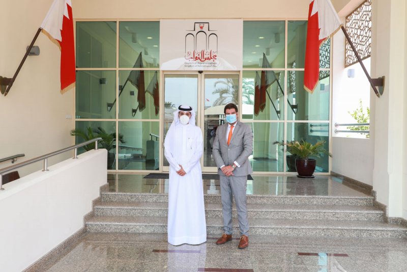 النائب غازي آل رحمة يبحث سبل تعزيز التعاون البرلماني مع السفير الأرجنتيني