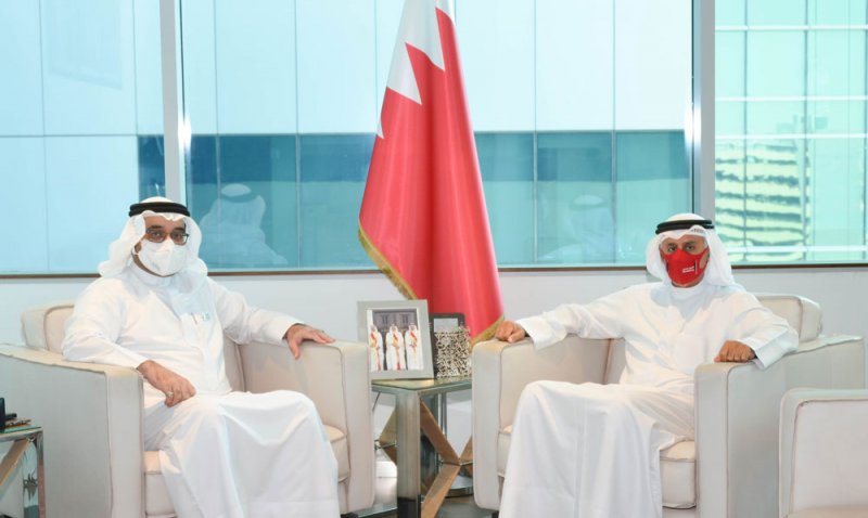 وزير الصناعة والتجارة والسياحة يجتمع برئيس مجلس إدارة جمعية البحرين لتنمية المؤسسات الصغيرة والمتوسطة