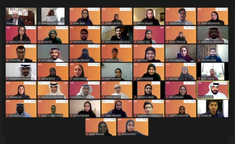 رئيس جامعة البحرين: اهتمام الشباب بتعزيز قدراتهم العلمية يساهم في تحقيق الرؤية التنموية