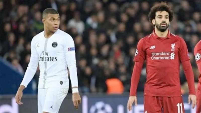 مهاجم ليفربول: يجب التخلص من صلاح للتعاقد مع مبابي